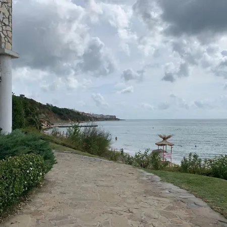 Jacky's - в влас Daire *