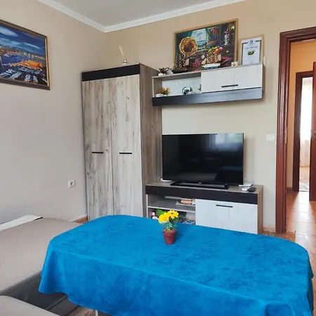 Jacky's - в влас Apartment